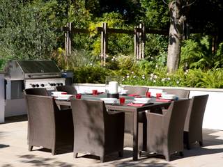 KSR Architects | Compton Avenue | Outdoor dining table & BBQ homify Jardines de estilo moderno