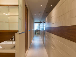 UMEDA LINGUAL, AHandDesign inc. AHandDesign inc. Commercial spaces Tiles