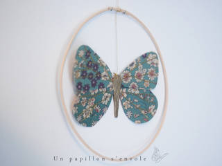 Azuré - Mobile papillon, Un papillon s'envole Un papillon s'envole Nursery/kid’s room