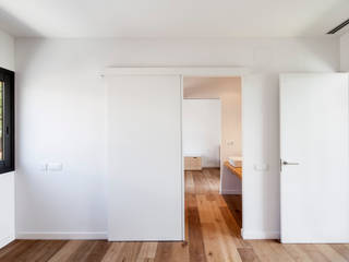 HOUSE FOR A MUSICIAN AND A DANCER Dormitorios de estilo moderno de Alex Gasca, architects. Moderno