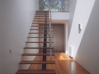 Casa no Estoril, Pedro Mendes Arquitectos Pedro Mendes Arquitectos Corredores, halls e escadas minimalistas