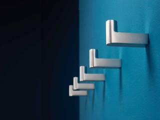 Iserlohner Haken, rosconi GmbH rosconi GmbH Corridor, hallway & stairsClothes hooks & stands Metallic/Silver