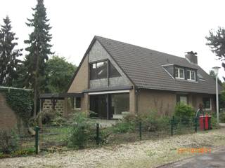 Aus einem alten Mehrfamilienhaus wird ein modernes Einfamilienhaus, 28 Grad Architektur GmbH 28 Grad Architektur GmbH