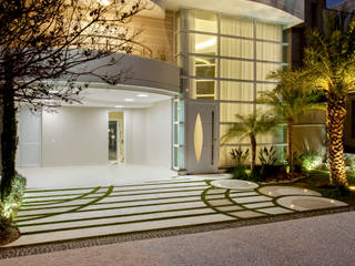 Arquiteto Aquiles Nícolas Kílaris Modern houses Concrete White