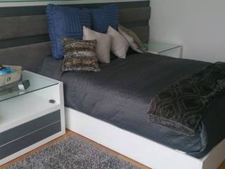 homify Modern style bedroom Beds & headboards