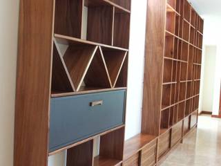 Home Library custum design, Tigra Tigra غرفة المعيشة خشب متين Multicolored