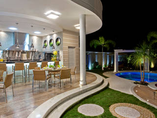 homify Modern balcony, veranda & terrace