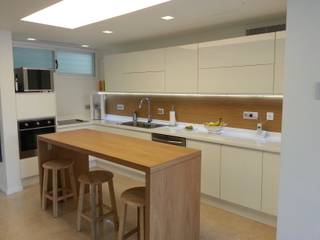 Proyecto Arce Cocinas, ARCE FLORIDA LLC ARCE FLORIDA LLC Kitchen units Wood Wood effect