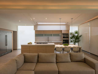 CASA EG, ROMERO DE LA MORA ROMERO DE LA MORA Modern Living Room