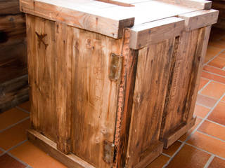 Vintage look Waschtischunterschrank , Emili Airbrush Emili Airbrush Country style bathrooms Wood Wood effect