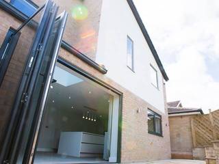 House 2, Whitshaw Builders LTD Whitshaw Builders LTD Casas modernas Ladrillos