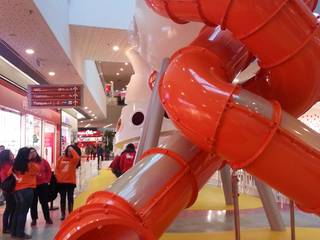 Auchan Alfragide, Play Planet Play Planet Commercial spaces