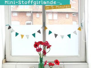 Minigirlande fürs Fenster, LYBSTES. LYBSTES. Puertas y ventanas de estilo escandinavo Textil Turquesa