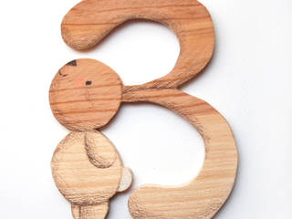 Alphabet en bois, Sarah Khoury Sarah Khoury Kamar Bayi/Anak Gaya Rustic Kayu Wood effect