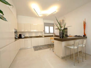 Appartamento con scorcio sul lago di Lugano, DF Design DF Design Modern kitchen