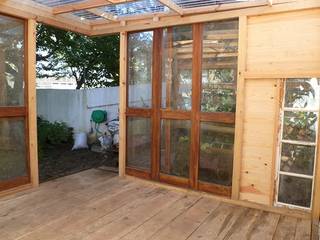 Giardino d'inverno in stile scandinavo di Tomaz Viana Designermaker Scandinavo