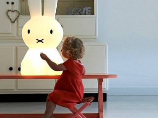 Les luminaires pour enfants : inspirations et découvertes.., NEDGIS NEDGIS Modern Kid's Room Plastic White