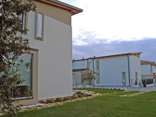 Sunflower Residence, Green Studio architettura + design Green Studio architettura + design Дома в стиле модерн
