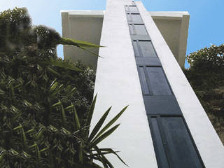 ascensor a la playa nerja, torradoarquitectura torradoarquitectura Pasillos, vestíbulos y escaleras de estilo moderno