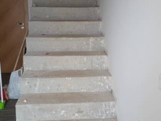 Escaleras en madera de roble, Almacén de Carpintería Gómez Almacén de Carpintería Gómez Pasillos, vestíbulos y escaleras de estilo moderno