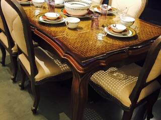 Classic dining look with antique grey finish on teak, INHABIT INHABIT Dining room