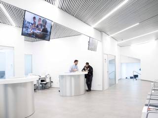 Escolas modernas por The Pont design Moderno