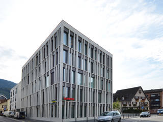 Bürohaus Zentrum Rebstock, Churerstrasse 42 Pfäffikon, Fröhlich Architektur AG Fröhlich Architektur AG Espaços comerciais