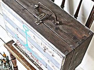 Nautical Suitcase, Treefabric Treefabric غرفة الاطفال خشب Wood effect