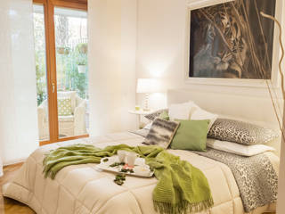 RELOOKING APPARTAMENTO ROMA , BIANCO E VERDE ... LUCE E PICCOLI PARTICOLARI, Loredana Vingelli Home Decor Loredana Vingelli Home Decor Modern style bedroom Wood Green