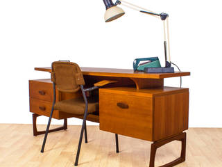 Desks & Office, RetroLicious Ltd RetroLicious Ltd Ruang Studi/Kantor Modern