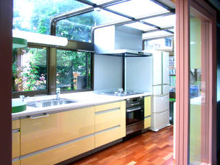 既存の温室を明るいキッチンに, ユミラ建築設計室 ユミラ建築設計室 Modern Kitchen