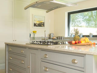 two shades of grey, Chalkhouse Interiors Chalkhouse Interiors Kitchen Wood Wood effect