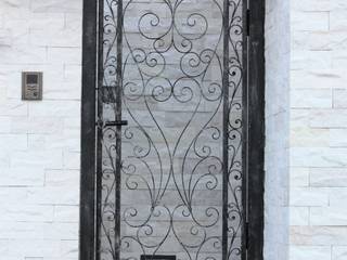 ロートアイアン製門扉 | おしゃれなゲートを高品質＆低価格で特注製作, 株式会社ディオ 株式会社ディオ Classic style doors Iron/Steel