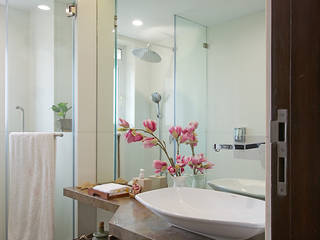 contemporary bathroom ZERO9 Country style bathroom