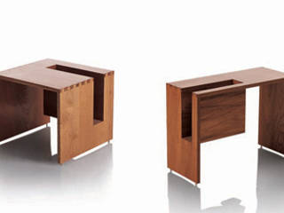 MESA LATERAL, LLUSSÁ Mobiliário de design LLUSSÁ Mobiliário de design Salas de estilo moderno Madera maciza Multicolor