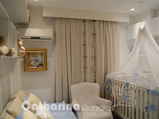 Quarto bebê, Charitas - Niterói - RJ 2015, Catharina Quadros Arquitetura e Interiores Catharina Quadros Arquitetura e Interiores Classic style nursery/kids room