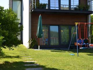 Private house building in Lousada (Portugal), Dynamic444 Dynamic444 Moderne tuinen