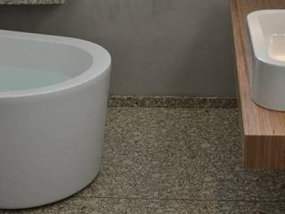 Shared/common bathroom in a private house- Casa de banho comum em habitação familiar, Dynamic444 Dynamic444 Moderne Badezimmer Granit