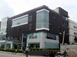 Commercial Complex at Koramangala, Bangalore, Parikshit Dalal Design + Architecture Parikshit Dalal Design + Architecture พื้นที่เชิงพาณิชย์ คอนกรีต