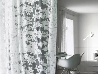 STORY, FUJIE TEXTILE CO.,LTD (株)フジエテキスタイル FUJIE TEXTILE CO.,LTD (株)フジエテキスタイル Scandinavian style windows & doors Curtains & drapes