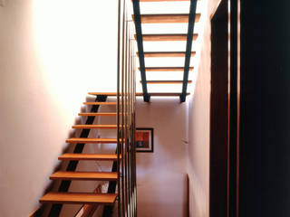 Casa no Restelo, Borges de Macedo, Arquitectura. Borges de Macedo, Arquitectura. Modern corridor, hallway & stairs