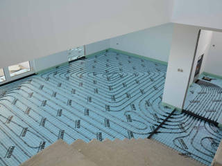 (2) Underfloor heating/ piso radiante, Dynamic444 Dynamic444 Moderne Wände & Böden