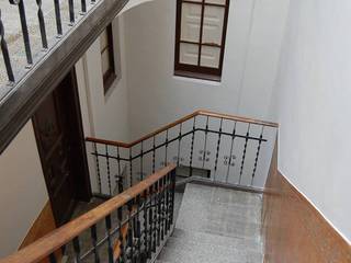 -, migueldiego717 migueldiego717 Pasillos, vestíbulos y escaleras de estilo clásico