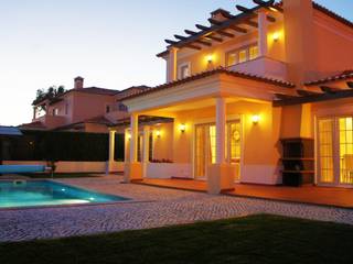 Villa 9 - Praia del Rei Resort, Elite De Elogios Elite De Elogios Mediterranean style pool