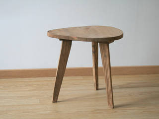Table de chevet / Petite table basse en bois de récupération, Charles' Woodies Charles' Woodies Dormitorios de estilo rústico