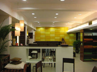 Fabindia Retail Outlets, Parikshit Dalal Design + Architecture Parikshit Dalal Design + Architecture Commercial spaces