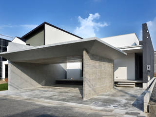 ガレージハウス×中庭のある平屋, Egawa Architectural Studio Egawa Architectural Studio オリジナルな 家