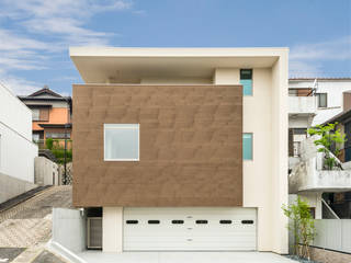 傾斜地に建つ家, Egawa Architectural Studio Egawa Architectural Studio オリジナルな 家