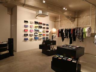 ROGGYKEI STORE, TOOP design works TOOP design works 인더스트리얼 미디어 룸