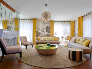 Magnifique déco vintage pour une résidence privée , Studio Catoir Studio Catoir Modern living room Yellow